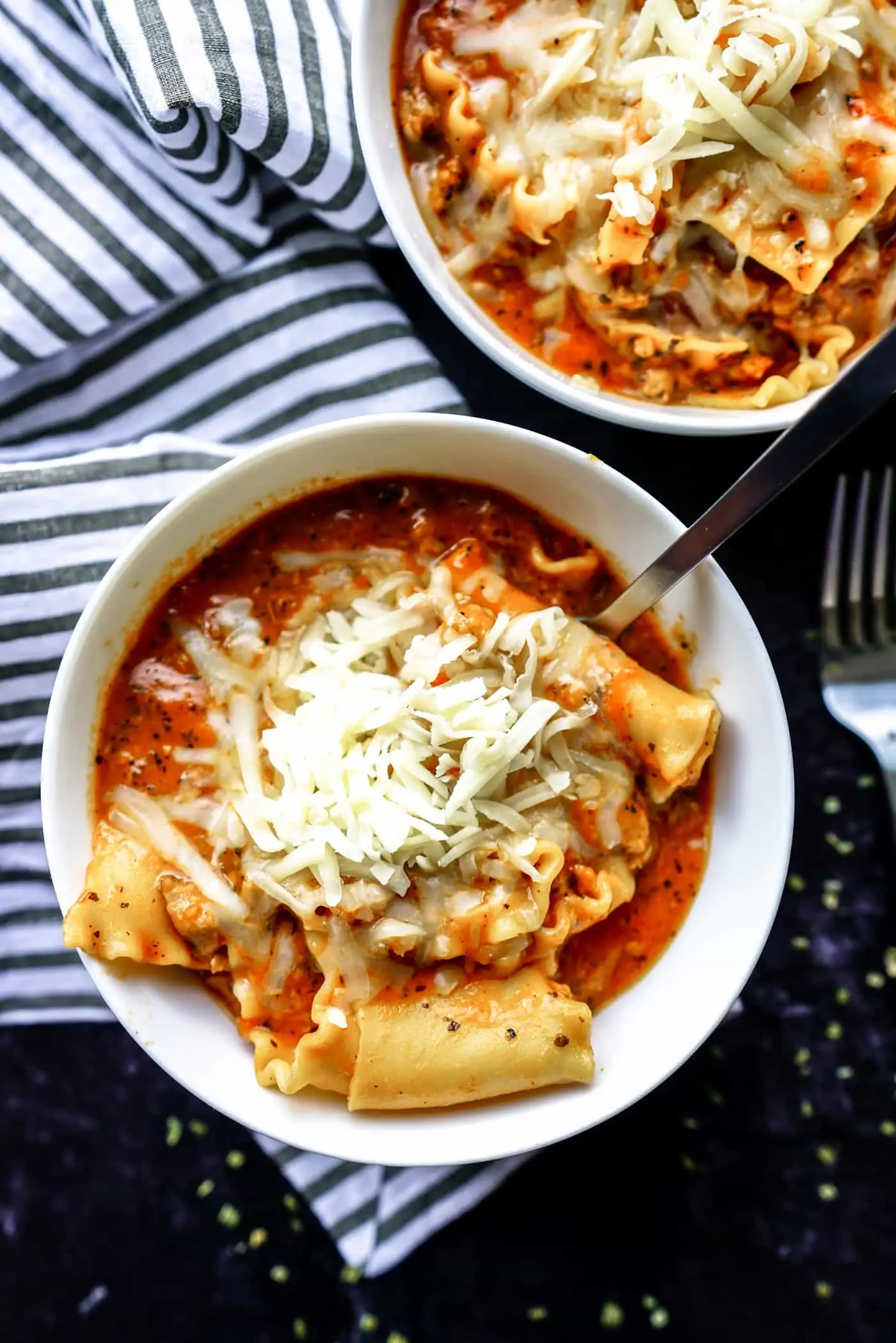 Looking for the best Instant Pot recipes?  We have you covered today with more than 30+ delicious and easy recipes everyone in the family will love! Instant Pot pasta recipe, best lazy lasagna recipe, lazy lasagna, easy dinner recipe