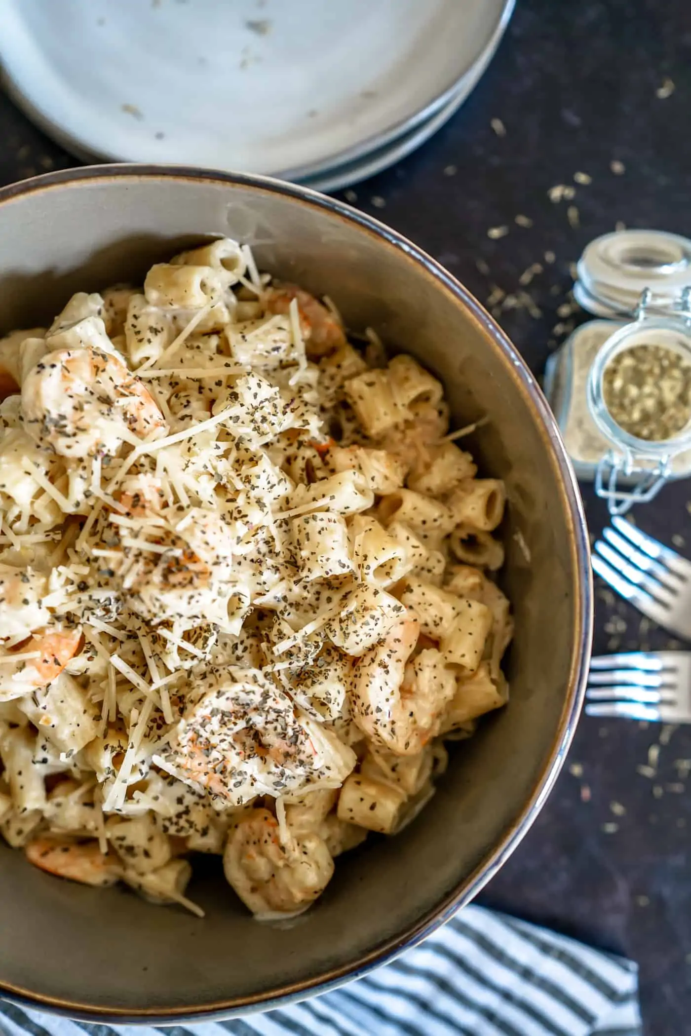 A Lily Love Affair shares a delicious creamy lemon pepper pasta with shrimp and parmesan cheese